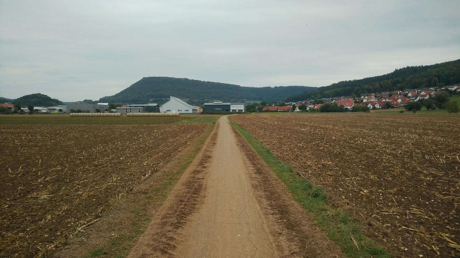 erste Hügel in Sicht